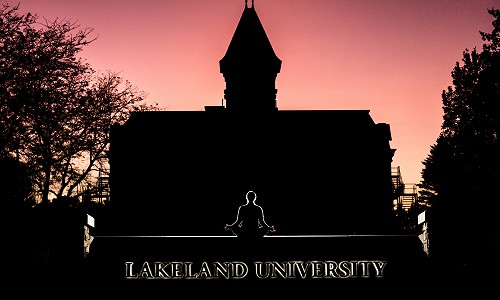 Just breathe: Alumna teaches free yoga at Lakeland