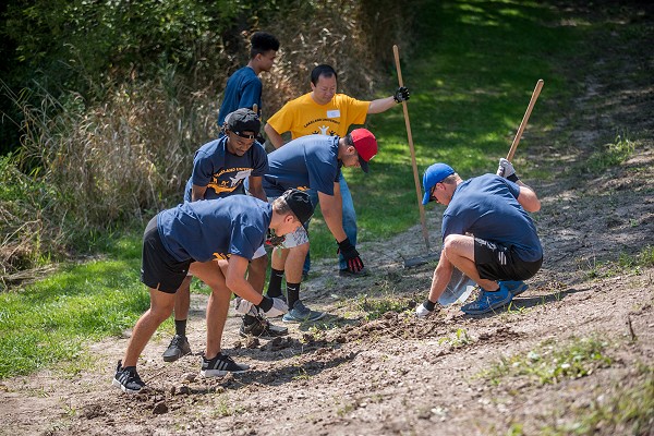 Lakeland University Muskies participate in community service