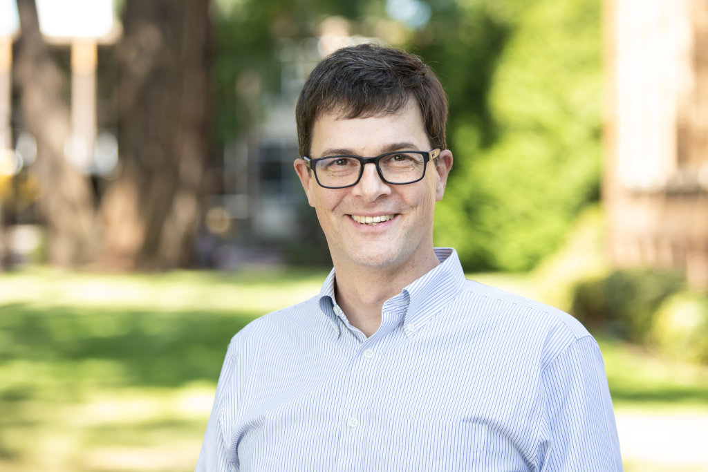 Mission House speaker discusses climate change issues