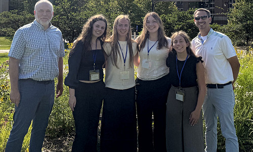 LU science students present summer research