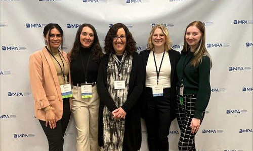 Lakeland psychology students share research at Chicago event