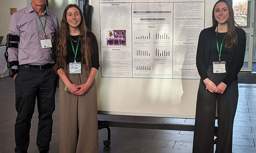 LU biology students, professor present research